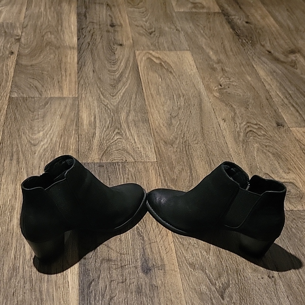Booties - Picture 5 of 5